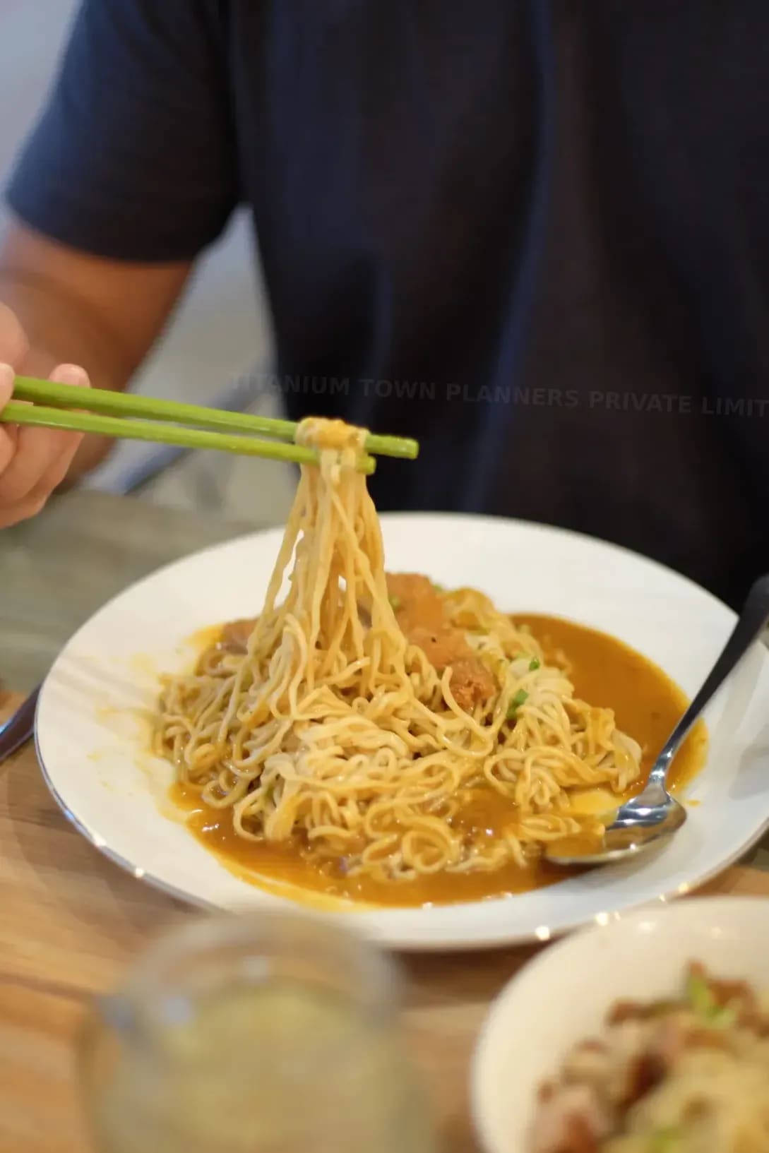 春の味わいを楽しむ、TITANIUM TOWN PLANNERS PRIVATE LIMITED TOWN PLANNERSの新作ラーメン